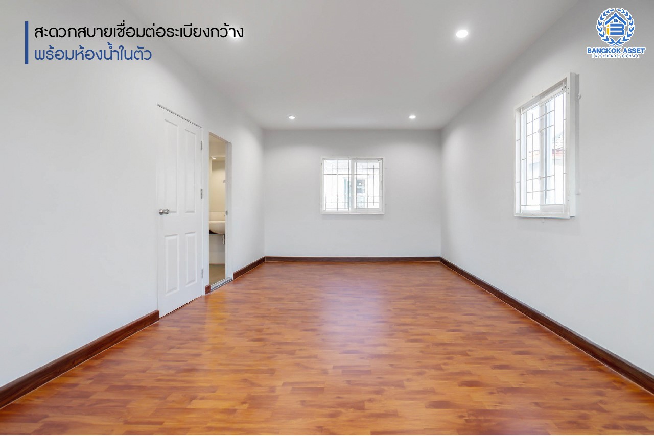 บ้านมือสองตกแต่งใหม่ ม.พฤกษาวิลเลจ11 รัตนาธิเบศร์-ราชพฤกษ์ เนื้อที่ 50 ตร.ว. ฟังก์ชั่นพร้อม 3 ห้องนอน 2 ห้องน้ำ 2 ที่จอดรถ บนทำเลศักยภาพ เข้า-ออกได้ทั้งถ.รัตนาธิเบศร์ และถ.ราชพฤกษ์ ใกล้รถไฟฟ้า "สถานีบางรักน้อยท่าอิฐ"